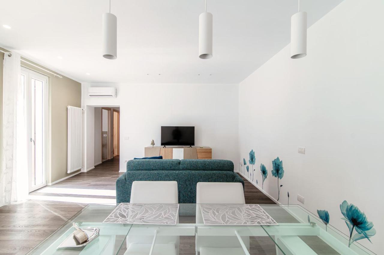 Апартаменти Diaz 67 Life'S Loft - The House Of Travelers Комо Екстер'єр фото